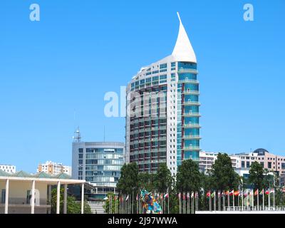 Architecture moderne dans le parc des nations de Lisbonne au Portugal Banque D'Images