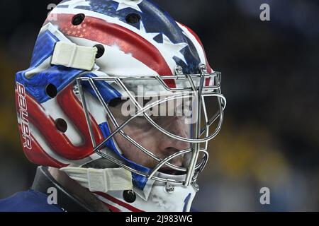 Tampere, Finlande. 21st mai 2022. Le gardien de but des États-Unis Jeremy Swayman lors du Championnat du monde de hockey sur glace 2022 de l'IIHF, groupe B match USA contre Suède, le 21 mai 2022, à Tampere, en Finlande. Crédit : Michal Kamaryt/CTK photo/Alay Live News Banque D'Images