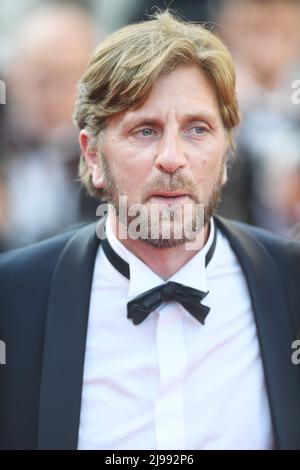 Cannes, France. 21st mai 2022. Le réalisateur suédois Ruben Ostlund assiste à la première de Triangle de tristesse au Palais des Festivals au Festival de Cannes 75th, France, le samedi 21 mai 2022. Photo de Rune Hellestad/ Credit: UPI/Alay Live News Banque D'Images