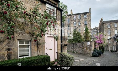 Edinburgh, Écosse, Royaume-Uni, mai 21 2022. Circus Lane. Rue pittoresque. sst/alamy Live News Banque D'Images