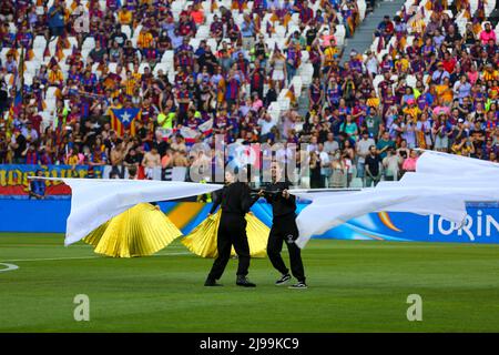 TURIN, ITALIE. 21 MAI 2022. Un moment de la cérémonie d'ouverture avant la finale 2022 de la Ligue des champions des femmes de l'UEFA entre le FC Barcelone et l'Olympique Lyonnais le 21 mai 2022 au stade Juventus de Turin, en Italie. Barcelone a perdu 1-3 sur l'Olympique Lyonnais. Crédit: Massimiliano Ferraro/Medialys Images/Alay Live News Banque D'Images