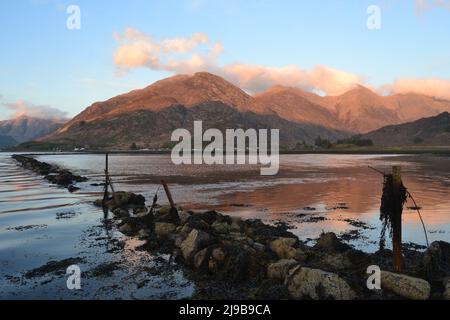 Photographie des cinq Sœurs de Kintail dans les West Highlands d'Écosse, Royaume-Uni Banque D'Images