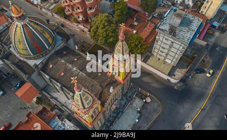 CARACAS, VENEZUELA - MAI 2022, vue aérienne du sanctuaire de notre-Dame de Coromoto, église dans le quartier de la capitale, Caracas Banque D'Images