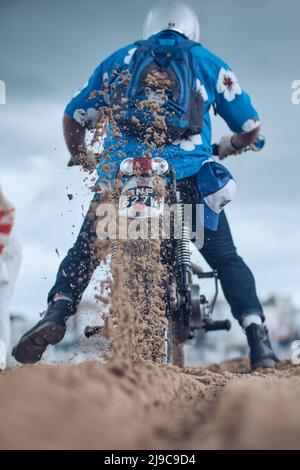 Margate, Kent, Royaume-Uni. 21st mai 2022. Motocycliste pendant la course Mile Beach 2022 à Margate Beach ( Credit: Gergo Toth/Alay Live News Banque D'Images