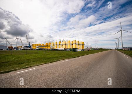 Impression industrielle des pièces du générateur du moulin à vent en cours de construction à Eemshaven, aux pays-Bas Banque D'Images