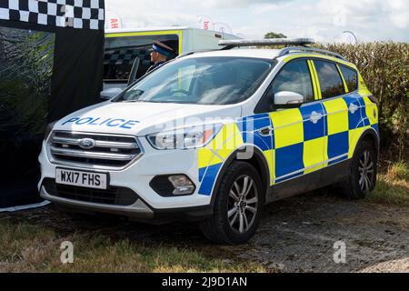 Frome, Somerset, Royaume-Uni - septembre 11 2021 : une voiture de police Ford Kuga de Avon et Somerset au spectacle agricole et fromage de la Frome 2021 Banque D'Images
