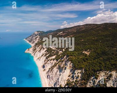 Vue aérienne de la rive de l'île de Lefkada Banque D'Images