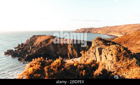 La Baie d'Ecalgrain à la fin de la journée en France Banque D'Images