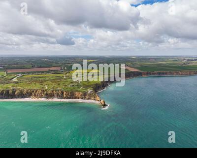 Photo de la pointe du hoc - site historique du DDay de Normandie pendant la Seconde Guerre mondiale. Banque D'Images