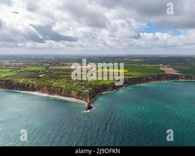 Photo de la pointe du hoc - site historique du DDay de Normandie pendant la Seconde Guerre mondiale. Banque D'Images