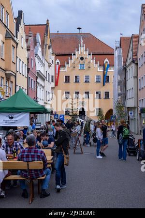festival dans main Street, Donauworth, Donau-Ries district à Swabia, Bavière, Allemagne. Banque D'Images