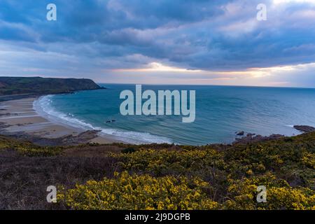 La Baie d'Ecalgrain à la fin de la journée en France Banque D'Images