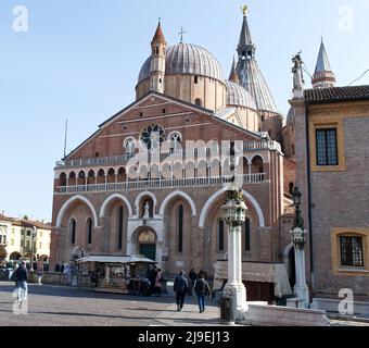 Padoue - Italie - 20 mars 2022 : Basilique Saint-Antoine de Padoue (Basilique de Sant'Antonio da Padova). Italie Banque D'Images