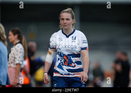 Exeter, Devon, Royaume-Uni. 22nd mai 2022. Bristol Bear's Manon Johnes se dirigeant vers les fans après match femmes Allianz Premier 15s semi final- Exeter Chiefs Women contre Bristol Bears Women - Dimanche 22nd Mai 2022 - Sandy Park - Exeter, Dimanche 22, Mai 2022 - Sandy Park - Exeter - Royaume-Uni crédit photo obligatoire : Martin Edwards crédit : Martin Edwards/Alay Live News Banque D'Images