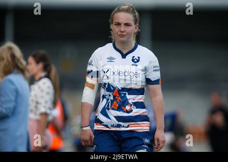 Exeter, Devon, Royaume-Uni. 22nd mai 2022. Bristol Bear's Manon Johnes se dirigeant vers les fans après match femmes Allianz Premier 15s semi final- Exeter Chiefs Women contre Bristol Bears Women - Dimanche 22nd Mai 2022 - Sandy Park - Exeter, Dimanche 22, Mai 2022 - Sandy Park - Exeter - Royaume-Uni crédit photo obligatoire : Martin Edwards crédit : Martin Edwards/Alay Live News Banque D'Images