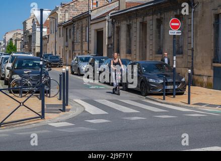 Avenue Journu Auber, Chartrons, Bordeaux, France - problèmes de parking Banque D'Images