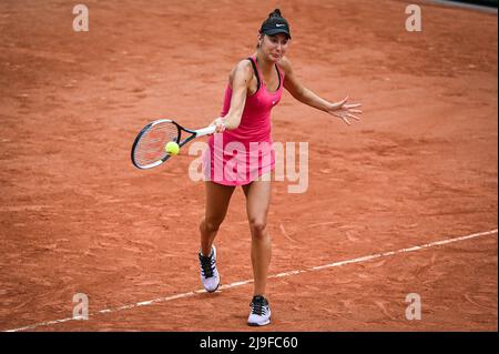 Paris, France. 23rd mai 2022. OCEANE DODIN de France pendant le deuxième jour de Roland-Garros 2022, French Open 2022, Grand Chelem Tournoi de tennis le 23 mai 2022 au stade Roland-Garros à Paris, France - photo Matthieu Mirville/DPPI crédit: DPPI Media/Alay Live News Banque D'Images