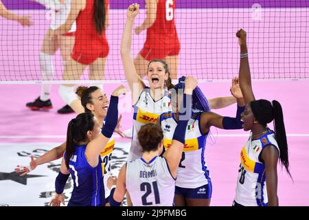 Florence, Italie. 22nd mai 2022. Bonheur de l'Italie pendant le match de Test - femmes Italie contre femmes Bulgarie, Volleyball Test Match à Florence, Italie, mai 22 2022 crédit: Independent photo Agency/Alamy Live News Banque D'Images