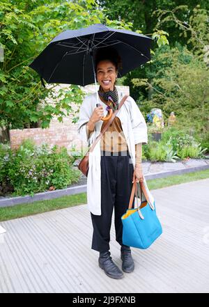 Sophie Okonedo pendant le jour de presse du RHS Chelsea Flower Show, au Royal Hospital Chelsea, Londres. Date de la photo: Lundi 23 mai 2022. Banque D'Images