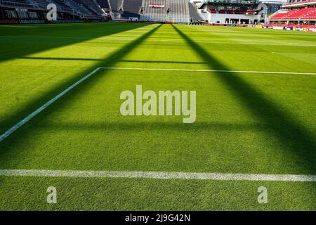 Les ombres se glissent sur la surface de jeu d'Audi Field, à Washington DC Banque D'Images