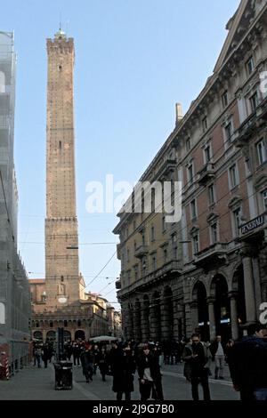 La Tour Asinelli de Bologne, Italie Banque D'Images