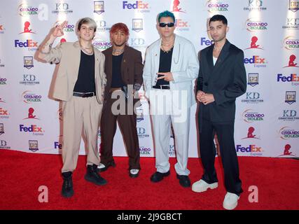 Miami, États-Unis d'Amérique. 21st mai 2022. MIAMI, le 21 mai : CNCO participe au Gala annuel FedEx et St. Jude Angels and Stars 20th à l'hôtel InterContinental le 21 mai 2022 à Miami, en Floride. (Photo par Alberto E. Tamargo/Sipa USA) crédit: SIPA USA/Alay Live News Banque D'Images