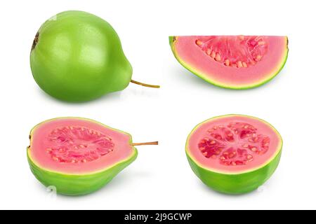 Fruit de goyave avec des tranches isolées sur fond blanc avec une profondeur de champ totale. Set ou collection Banque D'Images