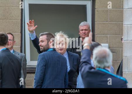 Boris Johnson visite Newtown Mid Wales pour la conférence du parti conservateur gallois. Banque D'Images