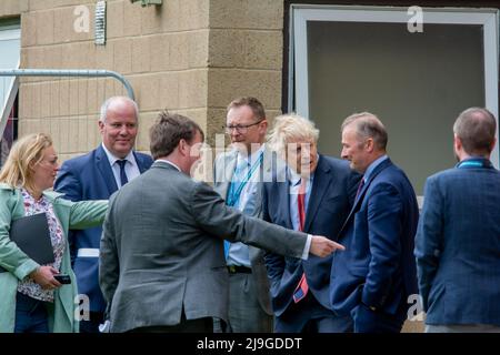 Boris Johnson visite Newtown Mid Wales pour la conférence du parti conservateur gallois. Banque D'Images