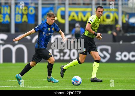 Milan, Italie. 22nd mai 2022. Nicolo Barella (23) d'Inter vu dans la série Un match entre Inter et Sampdoria à Giuseppe Meazza à Milan. (Crédit photo : Gonzales photo/Alamy Live News Banque D'Images