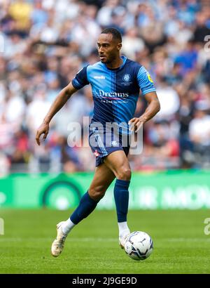 Wycombe Wanderers Jordan Obita en action lors de la première finale de la Sky Bet League au stade Wembley, Londres. Date de la photo: Samedi 21 mai 2022. Banque D'Images