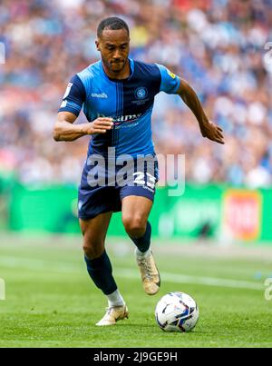 Wycombe Wanderers Jordan Obita en action lors de la première finale de la Sky Bet League au stade Wembley, Londres. Date de la photo: Samedi 21 mai 2022. Banque D'Images