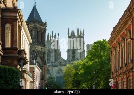 Le matin du printemps dans le centre-ville de York, dans le North Yorkshire, en Angleterre. Banque D'Images