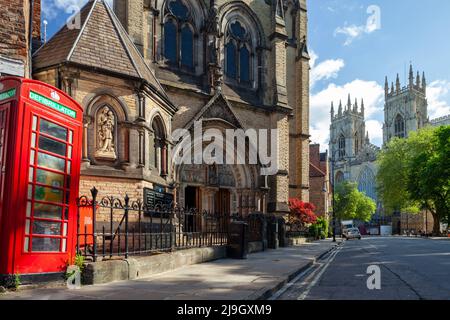 Matin sur Duncombe place à York, Angleterre. Banque D'Images