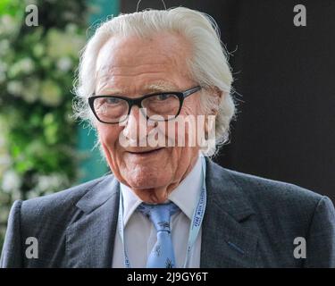 Chelsea, Londres, Royaume-Uni. 23rd mai 2022. Lord Heseltine, Michael Heseltine, homme politique britannique au salon. Chelsea Flower Show Press Day donne un aperçu du spectacle qui revient à l'Hôpital Royal Chelsea et cette année se déroule du 24 au 28 mai. Credit: Imagetraceur/Alamy Live News Banque D'Images