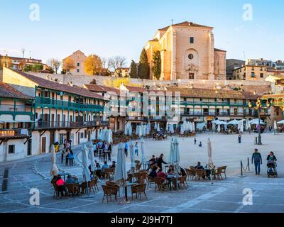 Vue sur la Plaza Mayor de Chinchón Banque D'Images