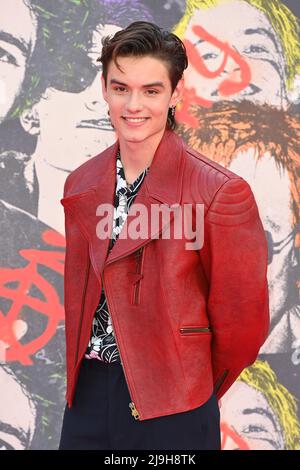 Londres, Royaume-Uni. 23 mai 2022. Louis Partridge arrivant à la première de Pistol, à l'Odeon Luxe, Leicester Square, Londres. Date de la photo: Lundi 23 mai 2022. Le crédit photo devrait se lire: Matt Crossick/Empics/Alamy Live News Banque D'Images