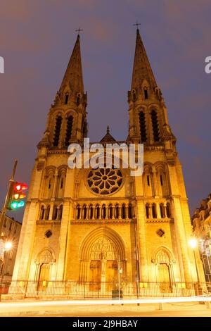 L'église Saint-Jean-Baptiste de Belleville, construite entre 1854 et 1859, est l'une des premières églises néo-gothiques de Paris. Banque D'Images