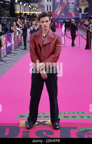 Louis Partridge arrivant pour la première de Pistol, à l'Odeon Luxe, Leicester Square, Londres. Date de la photo: Lundi 23 mai 2022. Banque D'Images