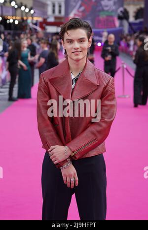 Louis Partridge arrivant pour la première de Pistol, à l'Odeon Luxe, Leicester Square, Londres. Date de la photo: Lundi 23 mai 2022. Banque D'Images