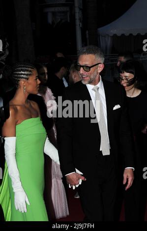 Célébrités arrivant au tapis rouge du Festival de Cannes 75th 2022 Banque D'Images