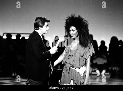 Bonnie Pointer se produit sur American Bandstand, 1985 crédit: Ron Wolfson / Mediapench Banque D'Images