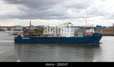 IJmuiden, pays-Bas le 3 avril 2022 - le fret général «Eems Duisburg» se déplace dans le port d'Ijmuiden. Elle est inscrite à Delfzijl, pays-Bas Banque D'Images