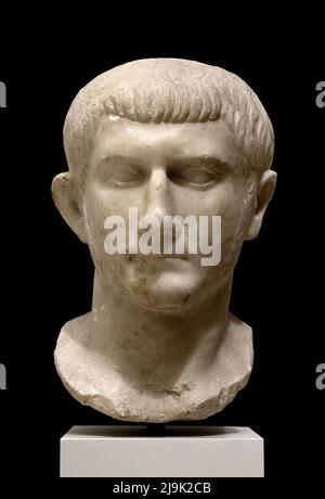 Portrait de Drusus, Nero Claudius Drusus Germanicus (38-9 avant JC), général romain du haut Empire, frère du deuxième empereur romain, Tibere, connu pour ses exploits militaires en Gaules, et Germanie, Sculpture en marbre datant du regne de Tibere (14-37), fournisseur de Medina Sidonia. , Musée de Cadix, Cadix, Andalousie, Espagne. Banque D'Images