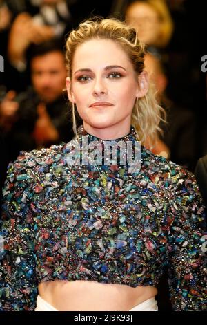 Cannes, Frankreich. 23rd mai 2022. Kristen Stewart participe à la première des "crimes du futur" lors du Festival annuel du film de Cannes 75th au Palais des Festivals de Cannes, France, le 23 mai 2022. Credit: dpa/Alay Live News Banque D'Images