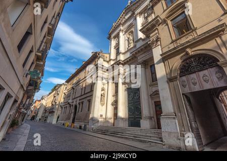 L'église néoclassique Chiesa di San Gaetano Thiene a également appelé dei Teatini parmi les boutiques du Corso Andrea Palladio. Site du patrimoine mondial de l'UNESCO Vicenza. Banque D'Images