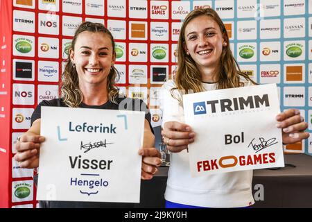 ARNHEM - pays-Bas, 2022-05-24 13:39:11 ARNHEM - Nadine visser et Femke bol (lr) lors d'une conférence de presse sur les Jeux FBK 2022. ANP VINCENT netherlands Out - belgique Out Banque D'Images