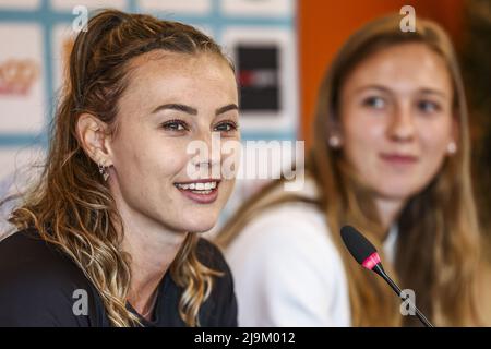 ARNHEM - pays-Bas, 2022-05-24 13:21:01 ARNHEM - Nadine visser et Femke bol (lr) lors d'une conférence de presse sur les Jeux FBK 2022. ANP VINCENT netherlands Out - belgique Out Banque D'Images