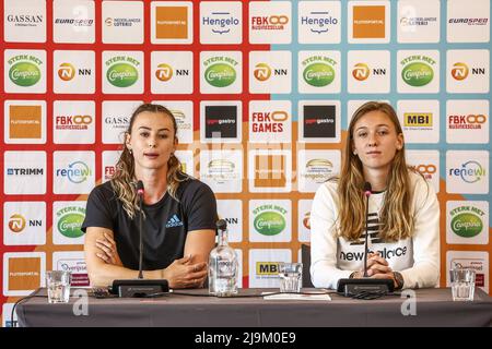 ARNHEM - pays-Bas, 2022-05-24 13:25:31 ARNHEM - Nadine visser et Femke bol (lr) lors d'une conférence de presse sur les Jeux FBK 2022. ANP VINCENT netherlands Out - belgique Out Banque D'Images