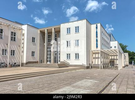 Bâtiments modernistes dans le campus de Bauhaus à Dessau, Saxe-Anhalt, Allemagne Banque D'Images